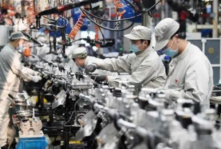 年輕人不愛進工廠，製造業用（yòng）工缺口怎麽填（tián）？